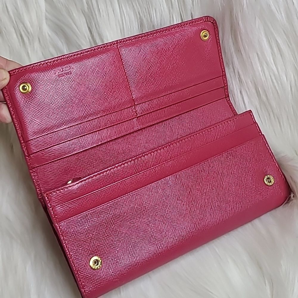 💯 Authentic Prada Safiano Long Wallet 🍀 - Picture 11 of 14